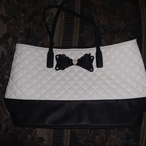 Betsey johnson purse